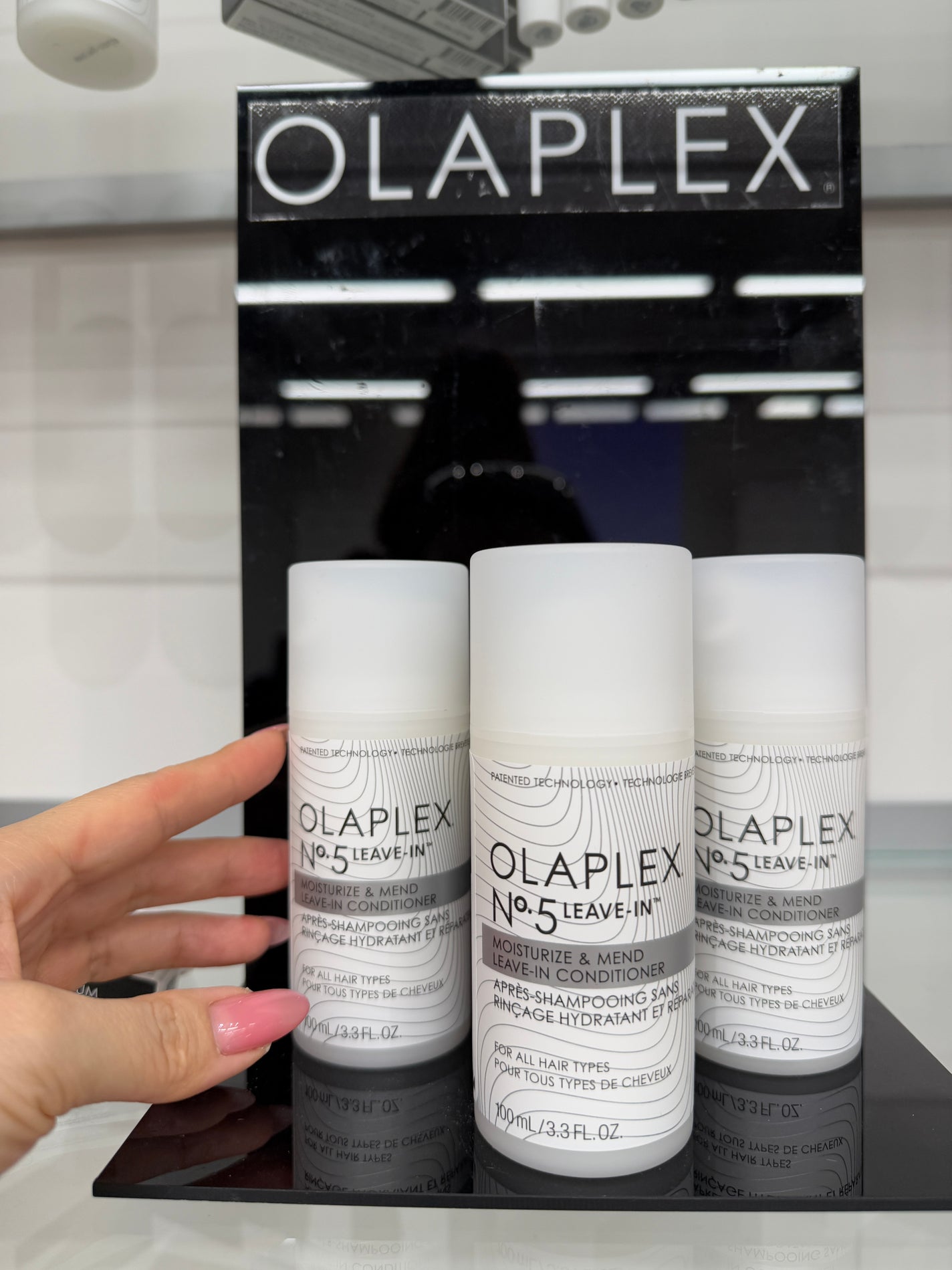 Shiho Arai on LIPS 「・・先日、OLAPLEX(オラプレックス)新製品発表会へ伺い..」(1枚目)