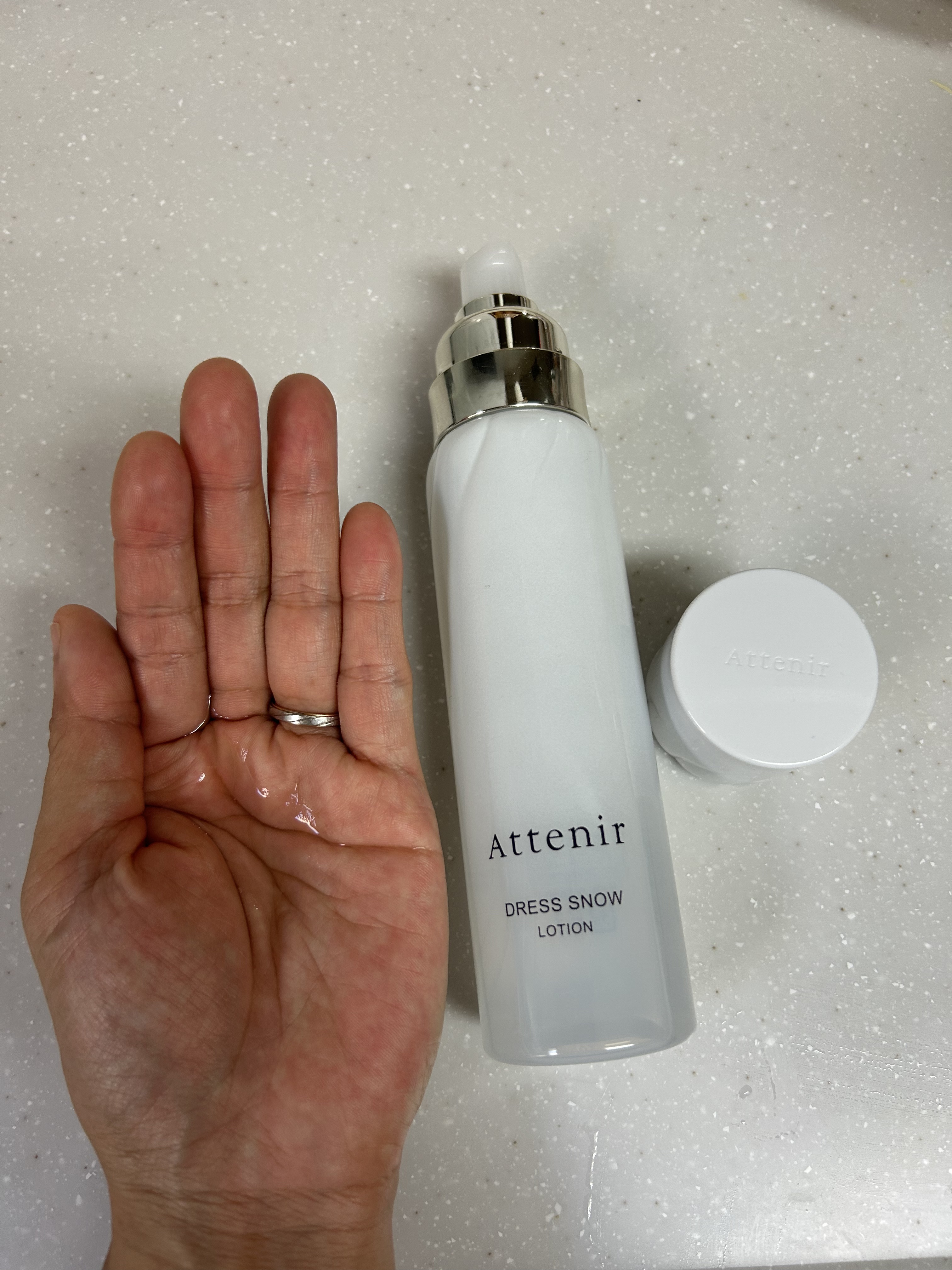 ドレススノー ローション【医薬部外品】 /アテニア/化粧水を使ったクチコミ（2枚目）