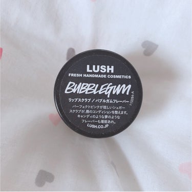 ラッシュ バブルガムフレーバー リップスクラブのクチコミ「【LUSH リップスクラブ バブルガムフレーバー】

キャンディーのようにスイートな唇に
愛し.....」（2枚目）