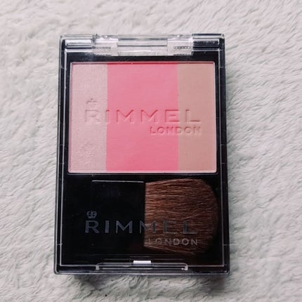 スリーインワン モデリングフェイスブラッシュ/リンメル ロンドン/パウダーチークを使ったクチコミ(1枚目)