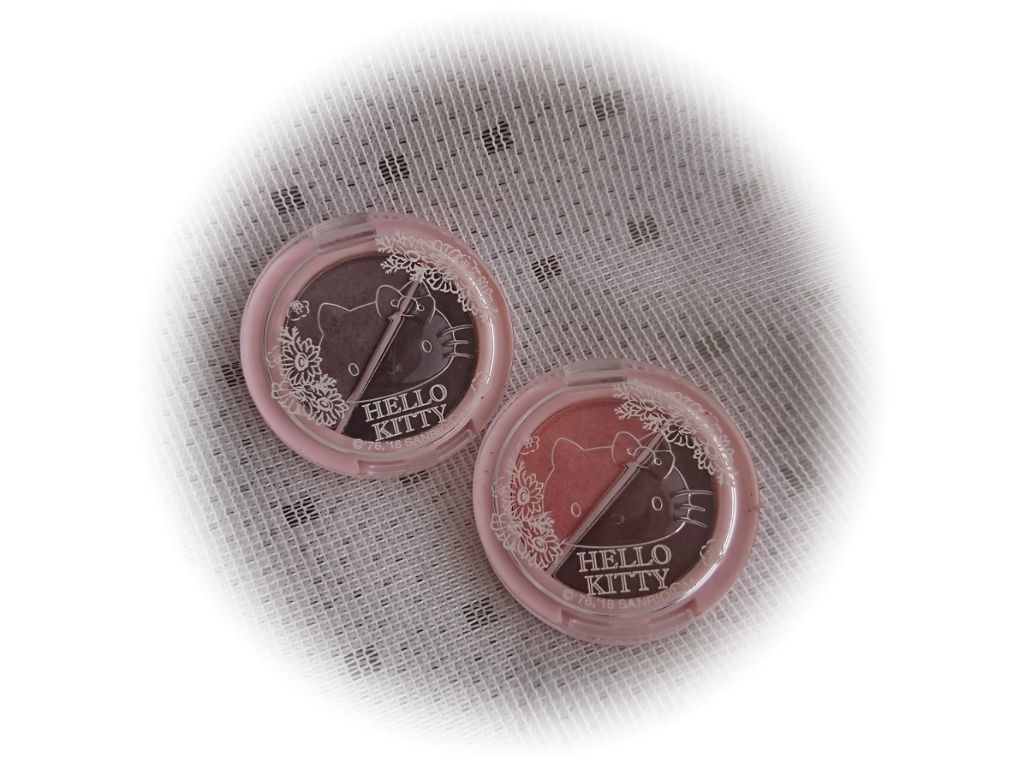 パウダーアイシャドウ ブルーミングキティ/DAISO/アイシャドウパレットを使ったクチコミ（1枚目）