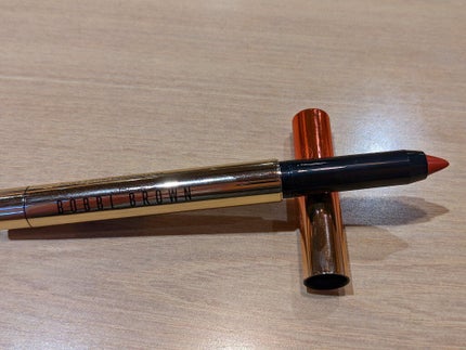 リュクス ディファイニング リップスティック/BOBBI BROWN/口紅を使ったクチコミ(2枚目)