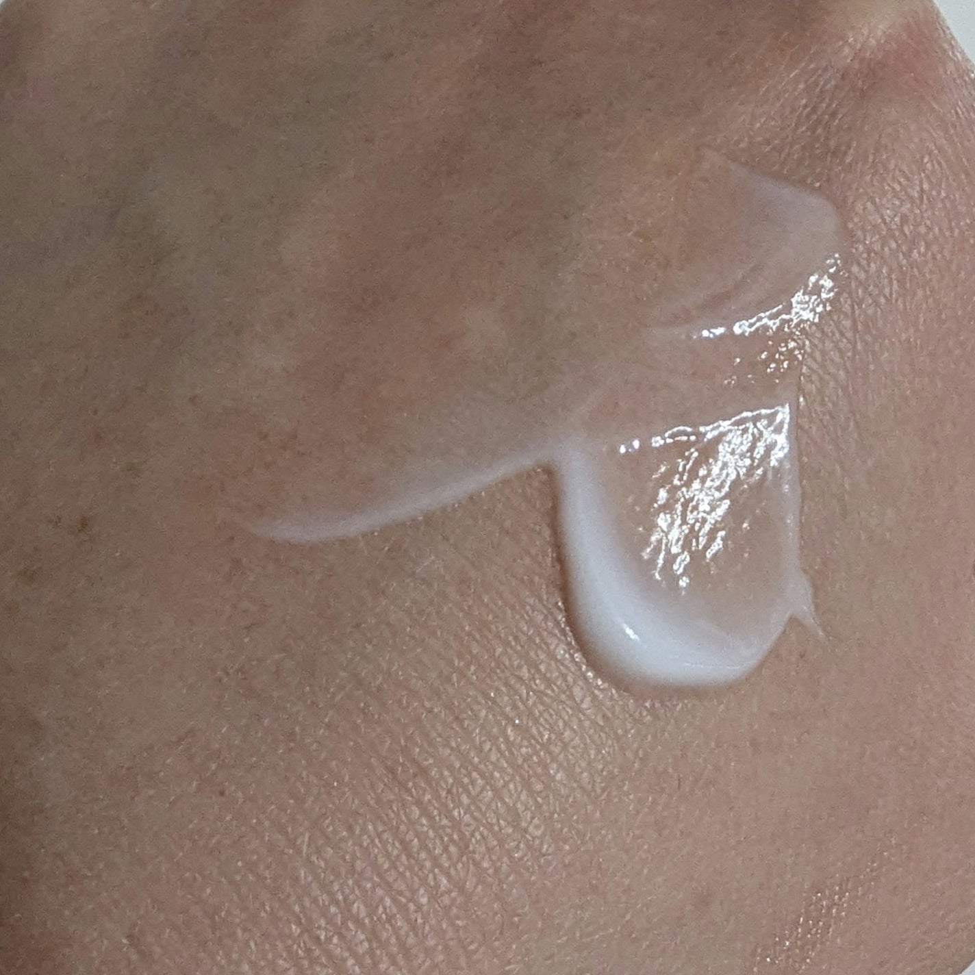 LUNA on LIPS 「メモ リピなしvimBeautyのプライマーサラッとした塗り心..」(4枚目)