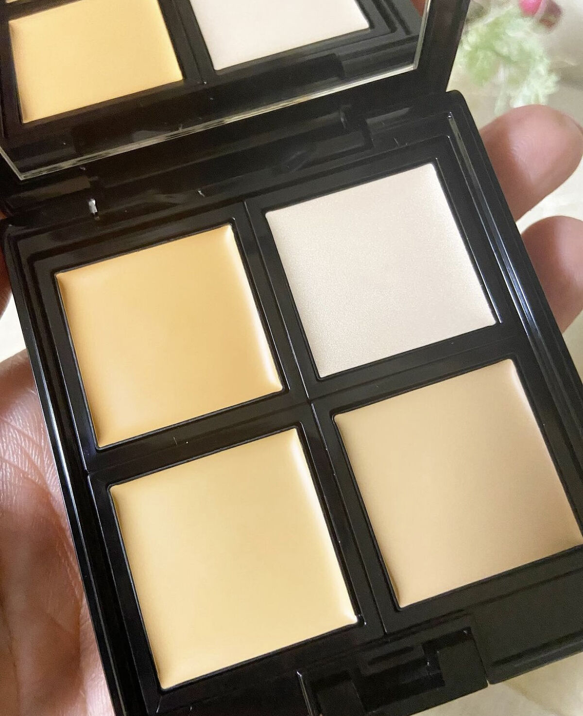 スキンリフレクト　フレッシュ コンシーラー/ADDICTION/パレットコンシーラーを使ったクチコミ（2枚目）