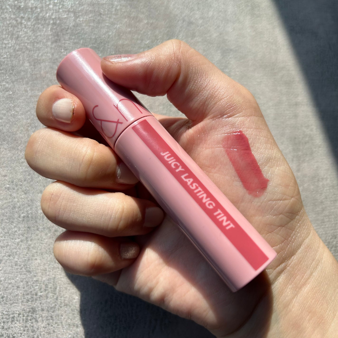 ジューシーラスティングティント/rom&nd/リップティントを使ったクチコミ(3枚目)