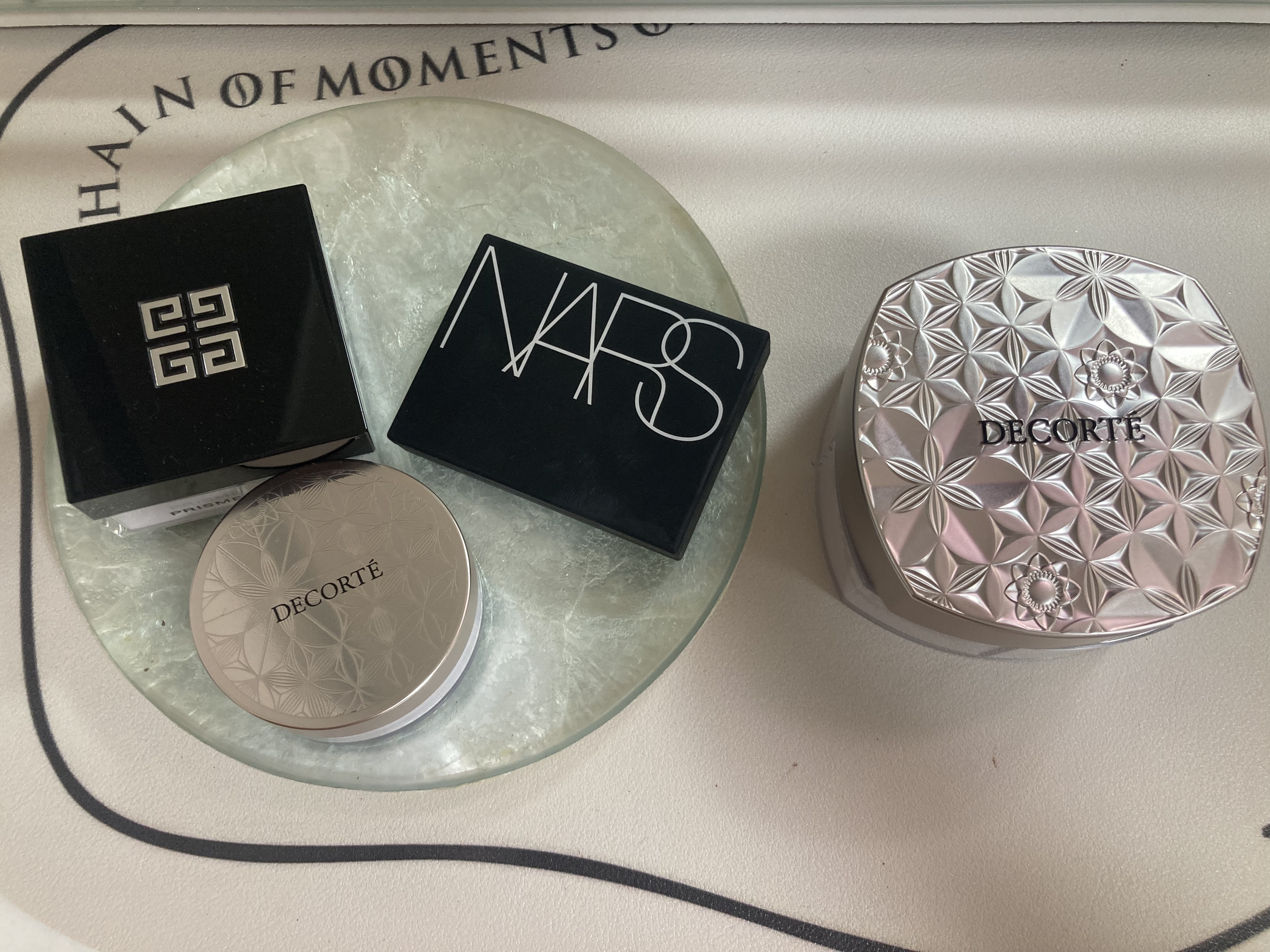 ライトリフレクティングセッティングパウダー　プレスト　N/NARS/プレストパウダーを使ったクチコミ（2枚目）