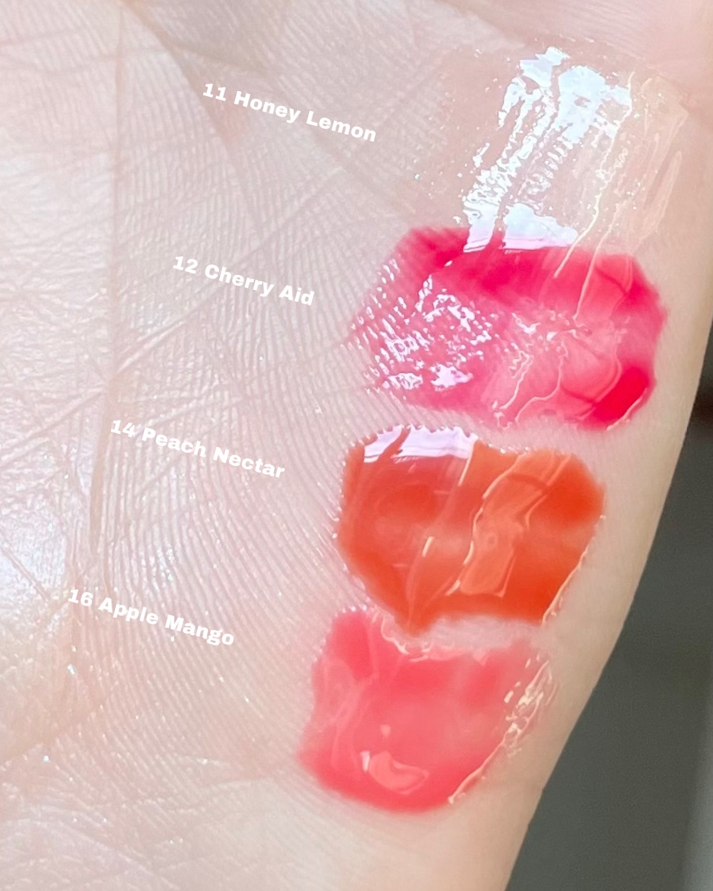 ジューシーベリープランピングリップオイル/TOCOBO/リップグロスを使ったクチコミ（3枚目）