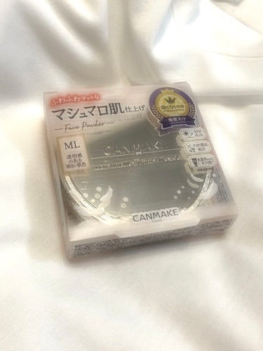 ずーーーっと気になってたCANMAKEのマシュマロパウダー買っちゃいました！！

やっと今まで使ってたパウダー使いきれたので、、、


塗ってみたらフワッフワすぎて焦りました、、
ただ、パフが？！！って