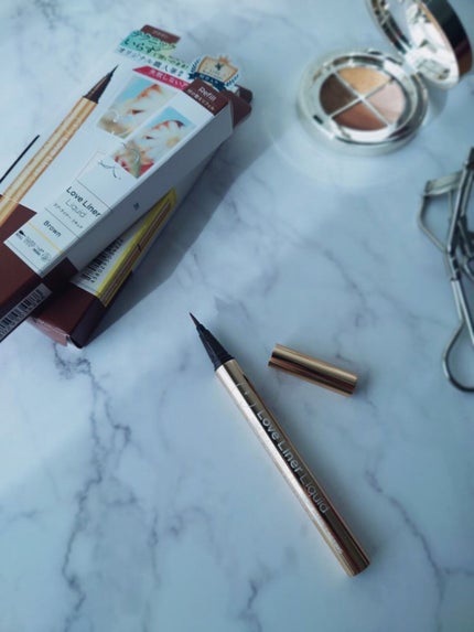 リキッドアイライナーR4/ラブ・ライナー/リキッドアイライナーを使ったクチコミ(1枚目)