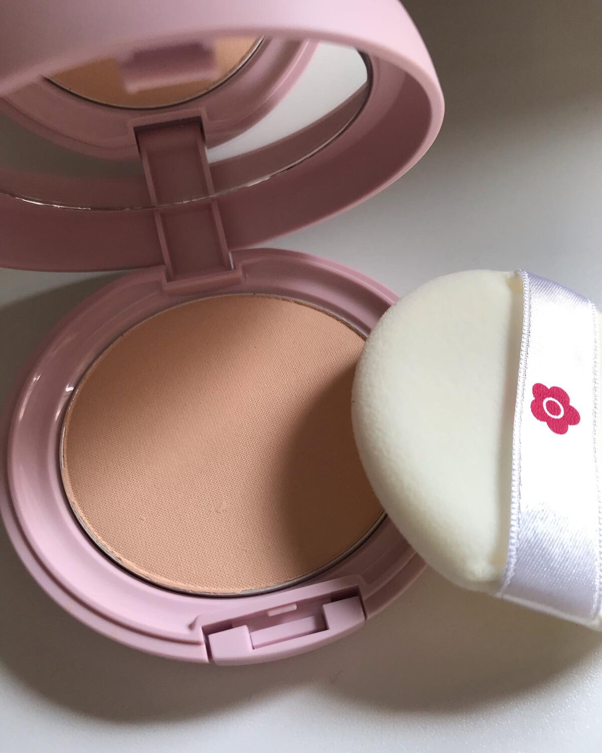 フェイス パウダー 02 ピンクオークル/DAISY DOLL by MARY QUANT/プレストパウダーを使ったクチコミ（1枚目）