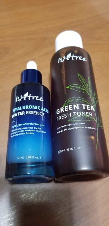 #はじめましてブランド
ISNTREE
左◆HYALURONIC ACID
WATER ESSENCE
50ml

右◆GREEN TEA
FRESH TONER
200ml

どちらもどこで見てもレビ