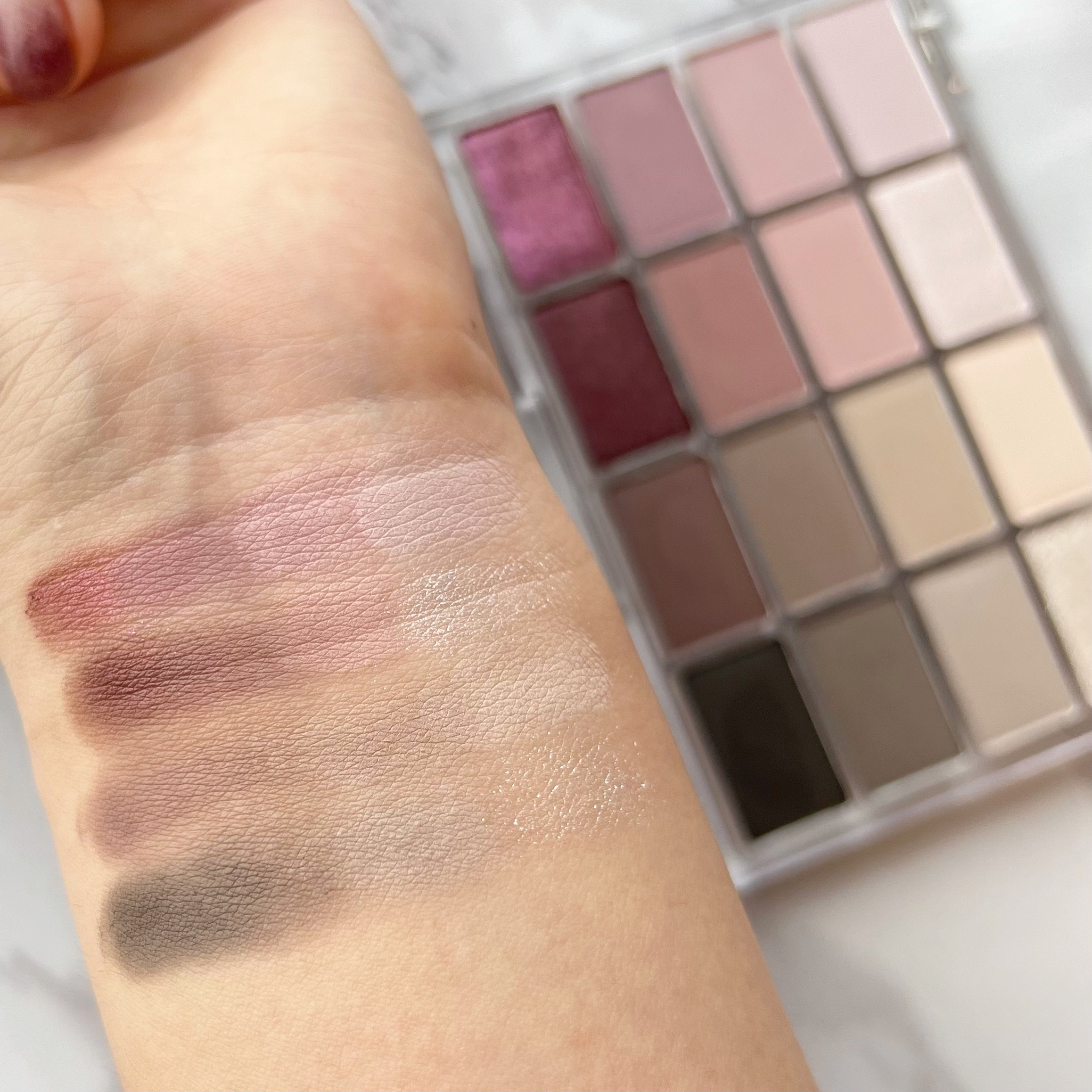 ソフトブラーリングアイパレット/wakemake/アイシャドウパレットを使ったクチコミ（3枚目）