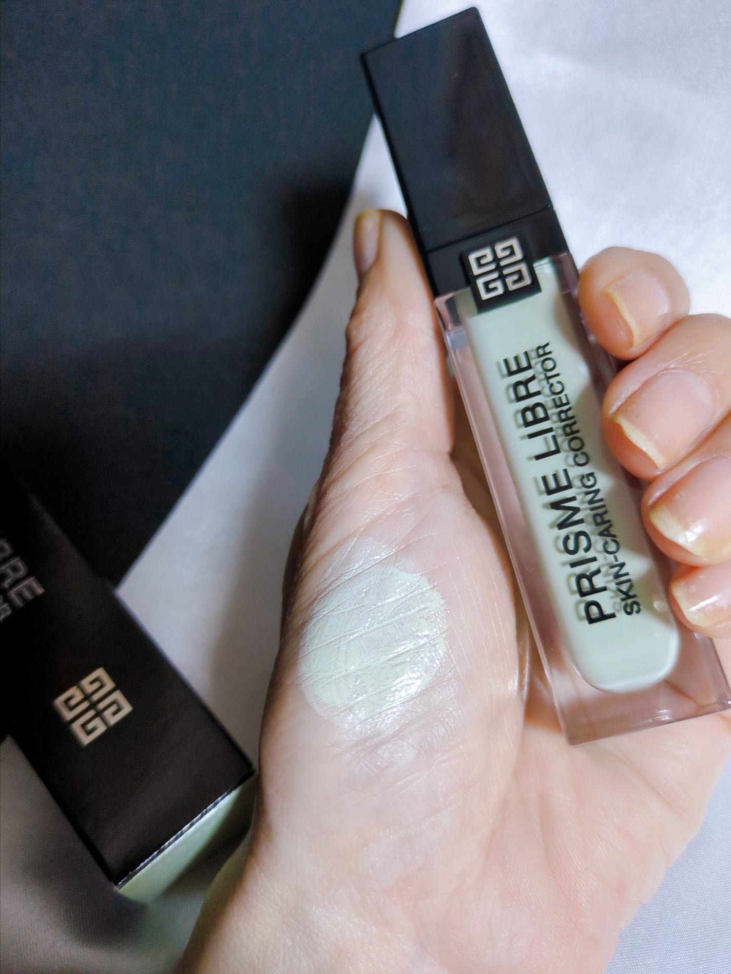 プリズム・リーブル・スキンケアリング・コレクター/GIVENCHY/化粧下地を使ったクチコミ(3枚目)