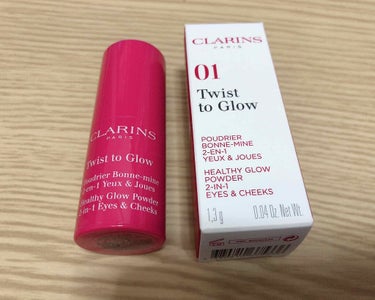 ツイスト＆グロー パウダースティック 01 グロー コーラル/CLARINS/シングルアイシャドウを使ったクチコミ（1枚目）