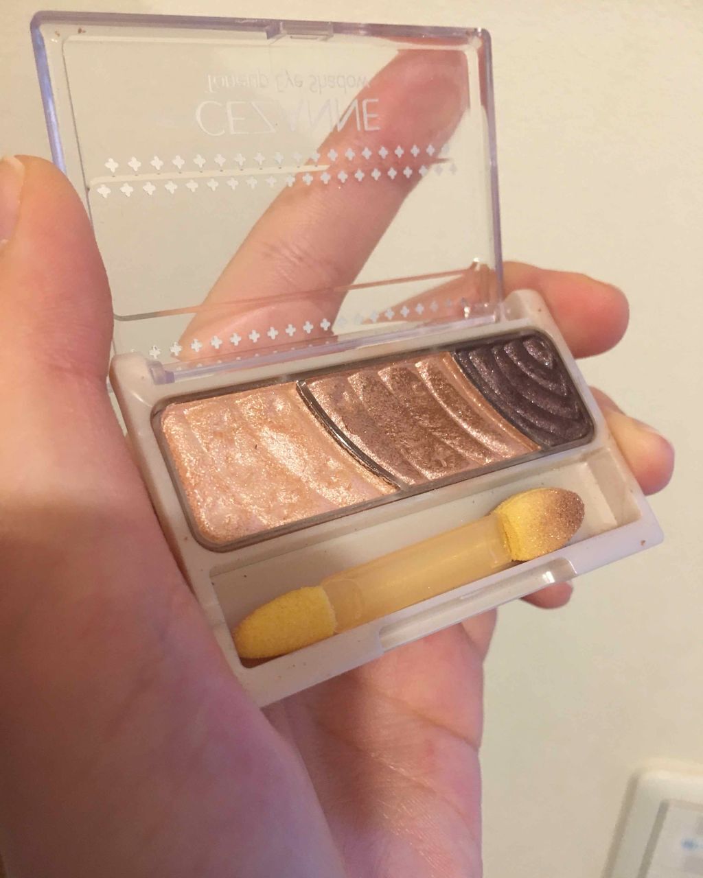 トーンアップアイシャドウ/CEZANNE/アイシャドウパレットを使ったクチコミ(1枚目)