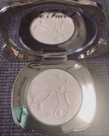 グローバー パピー ラブ ハイライター /Too Faced/パウダーハイライトを使ったクチコミ(4枚目)