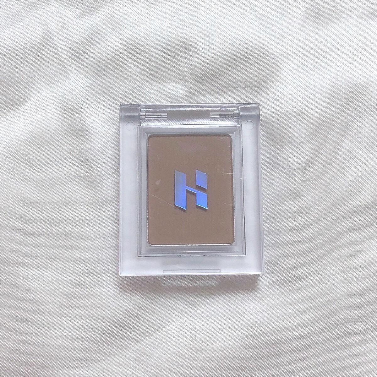 マイフェイブピースアイシャドウ 16 グレーキャット(GREY CAT)/HOLIKA HOLIKA/単色アイシャドウを使ったクチコミ（3枚目）