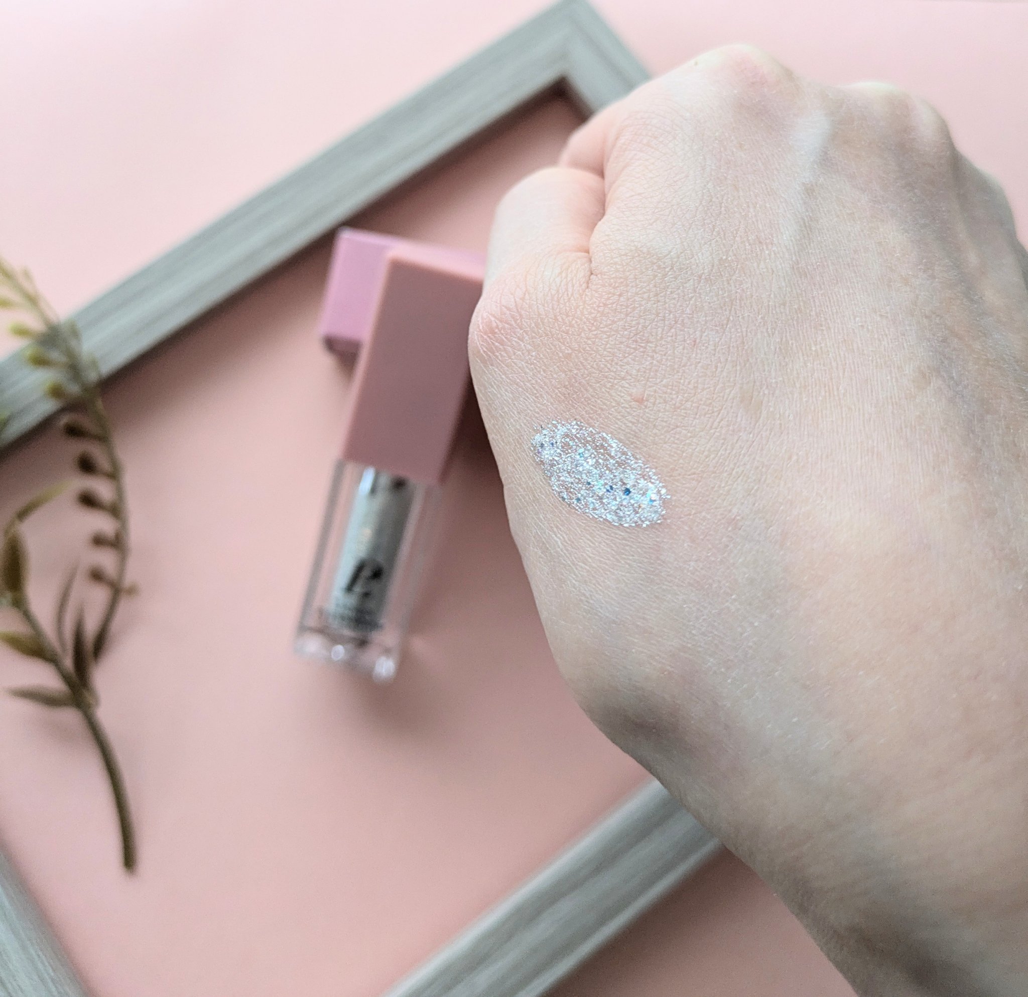 ルポレムリキッドアイシャドウ/LEPOREM/リキッドアイシャドウを使ったクチコミ（2枚目）