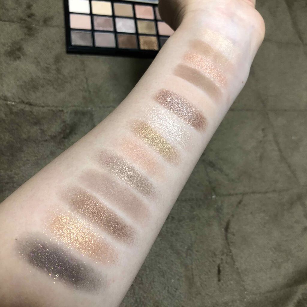 プレイカラーアイパレット トレンチコートショールーム/ETUDE/アイシャドウパレットを使ったクチコミ（3枚目）