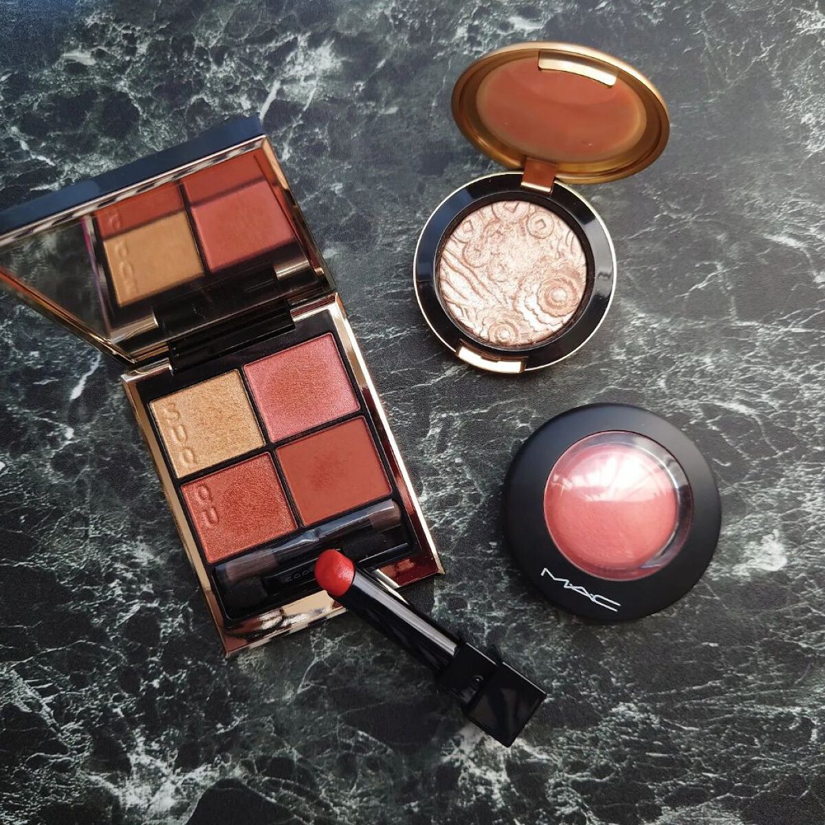 シグニチャー カラー アイズ 115 炎夏 -ENKA（限定色）/SUQQU/アイシャドウパレットを使ったクチコミ（1枚目）