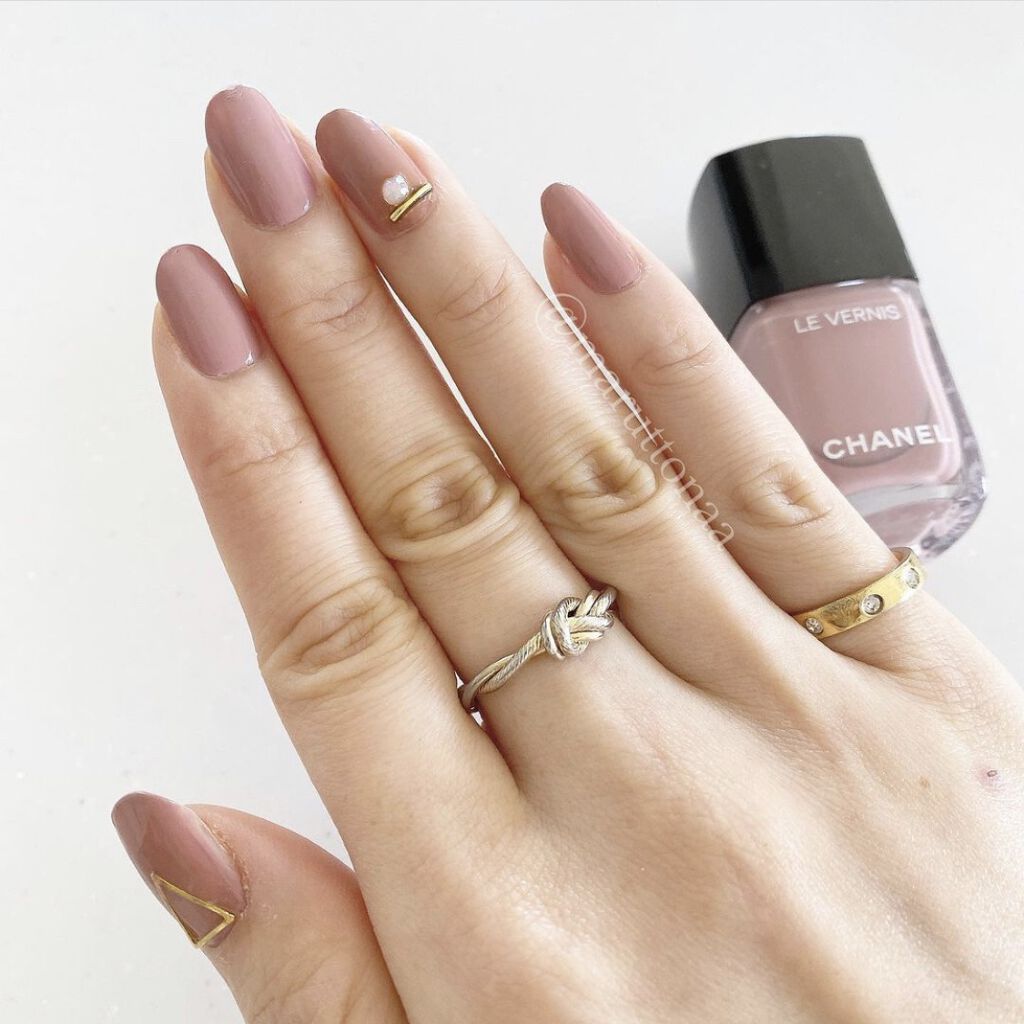ヴェルニ ロング トゥニュ/CHANEL/マニキュアを使ったクチコミ（3枚目）