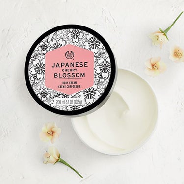 イングリッシュドーン ガーデニア ボディクリーム/THE BODY SHOP/ボディクリームを使ったクチコミ（3枚目）