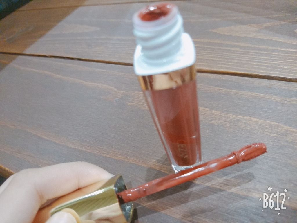 ラスティンググロスリップ/CEZANNE/口紅を使ったクチコミ（3枚目）