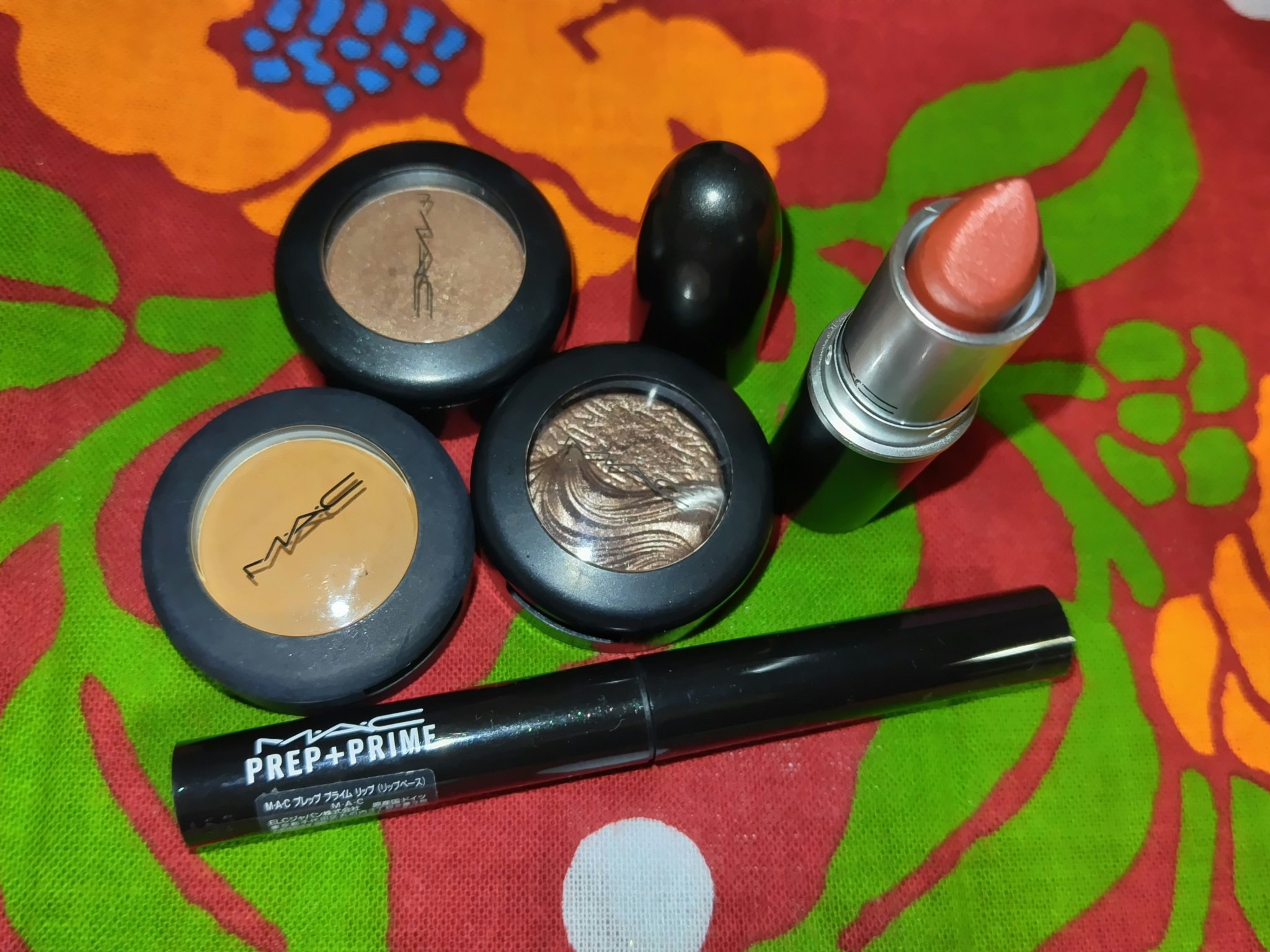 スモール アイシャドウ ウッドウィンクト/M・A・C/単色アイシャドウを使ったクチコミ（1枚目）