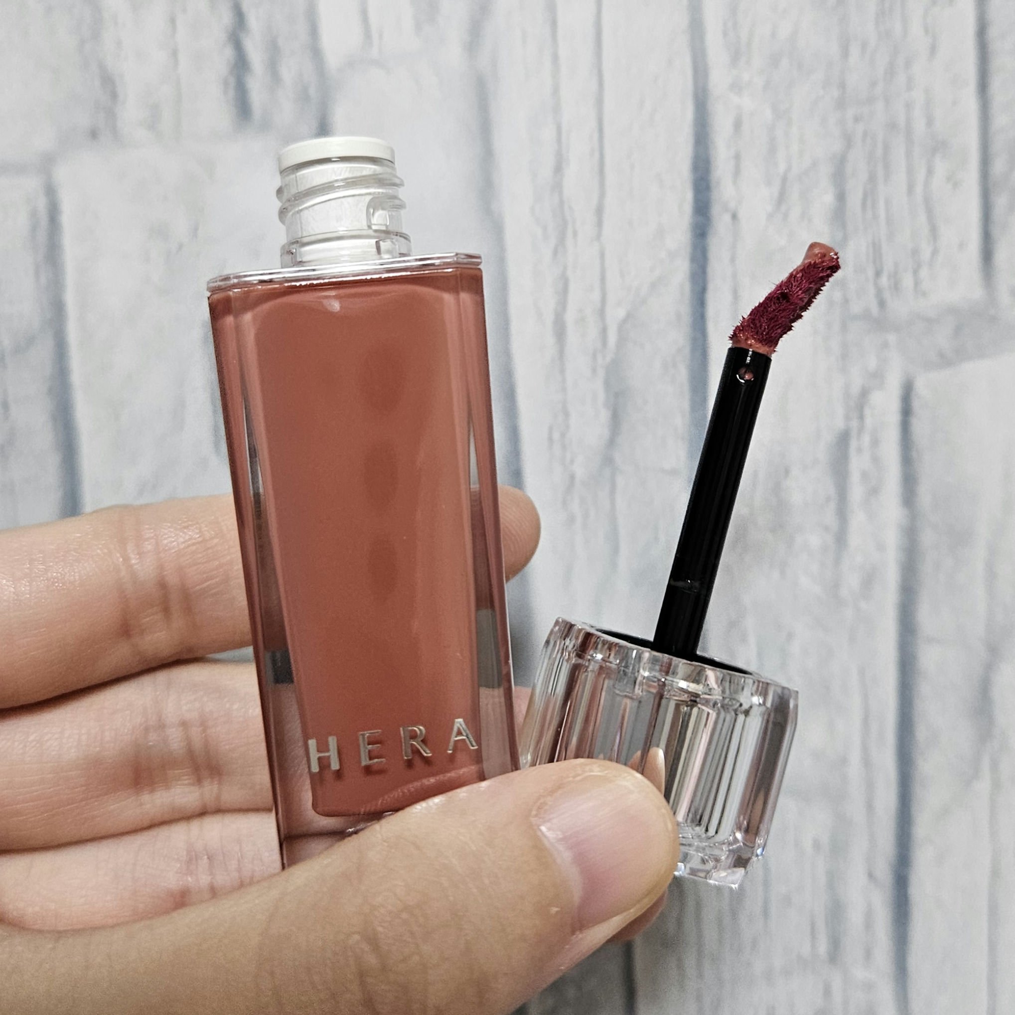 センシュアル フィッティング グロウ ティント 103 ヒドゥンモーヴ/HERA/リップティントを使ったクチコミ（2枚目）