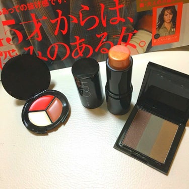 GLOW GLOW 2018年12月号のクチコミ「またまた付録コスメ💄目当てで
雑誌を購入してしまいました😝

GLOWは40代以降の方向けの
.....」（1枚目）