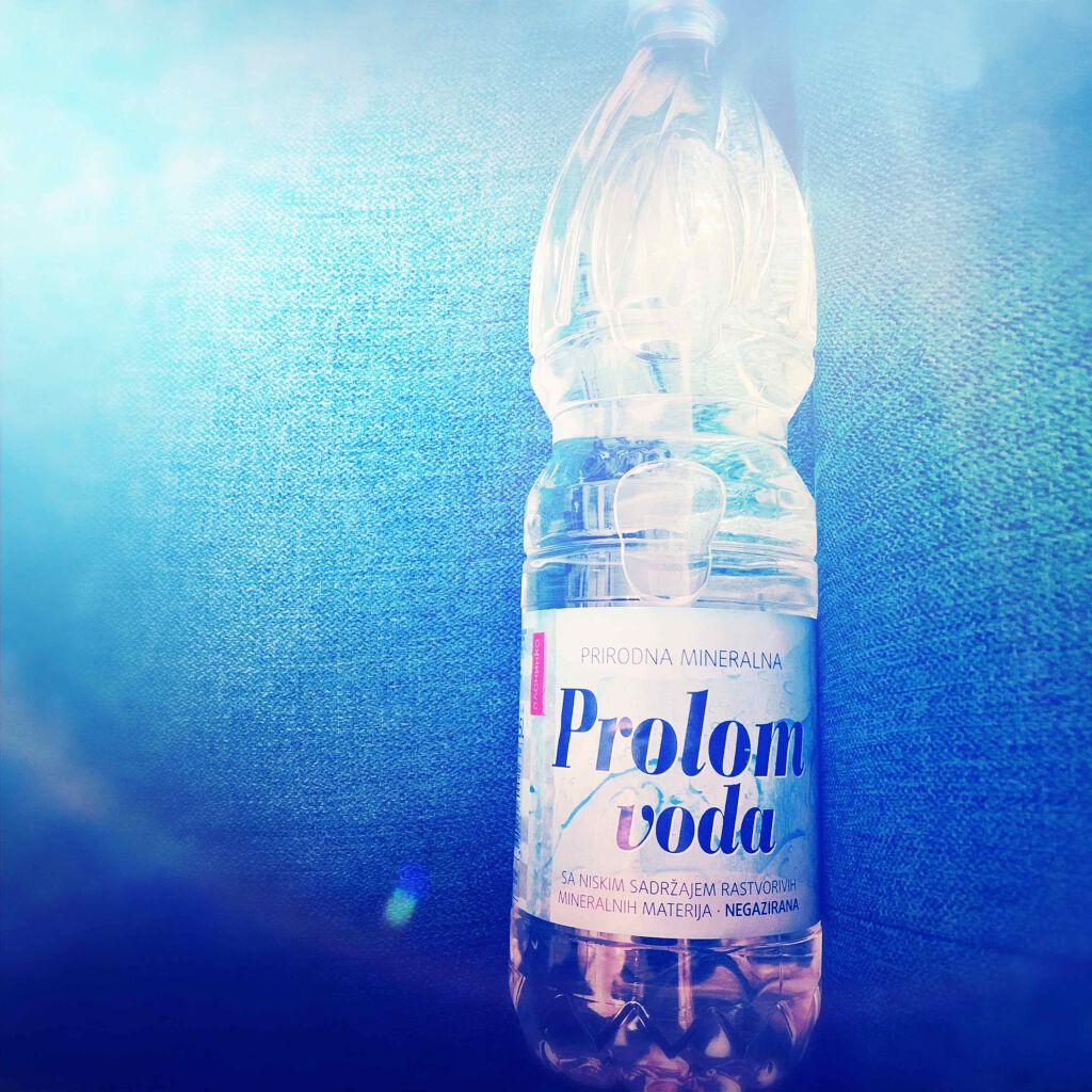 Prolom voda プロロムヴォーダ/プロロムヴォーダ/ミネラルウォーターを使ったクチコミ（2枚目）