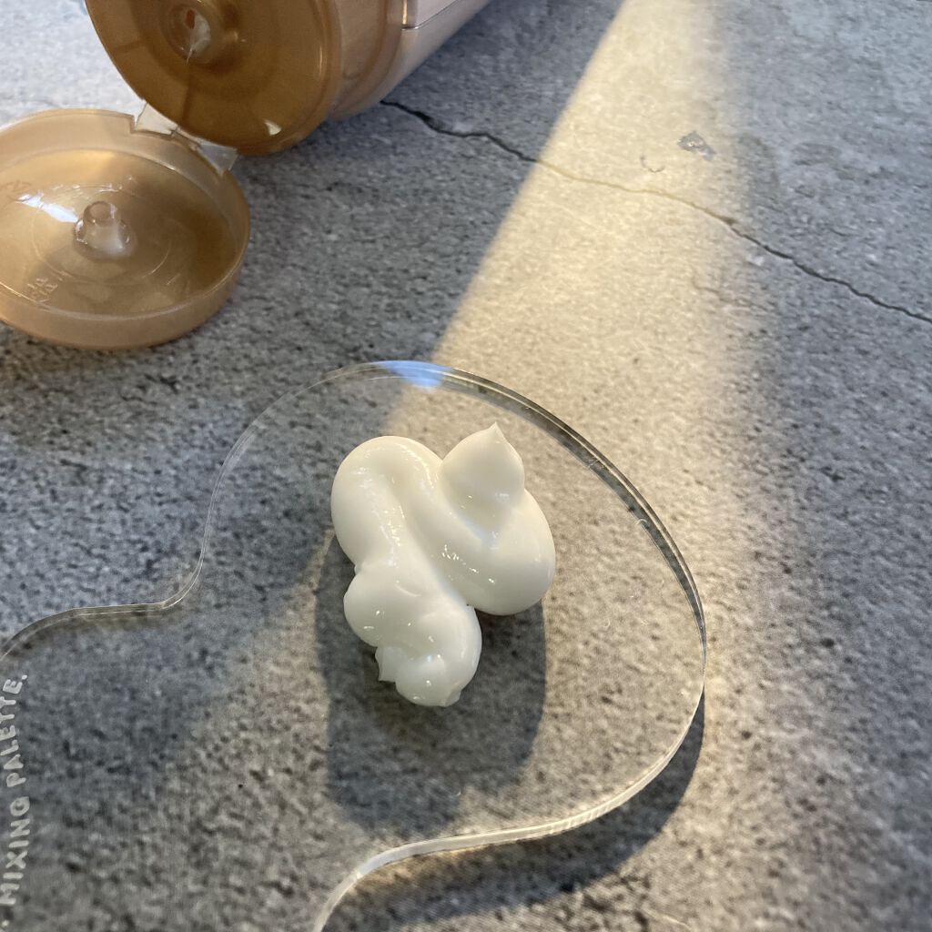 KAIKA カイカ グロス＆リペア へアマスクのクチコミ「
春に向けて髪の毛もシフトチェンジ。
【ふるゆわ】なヘアに。

美容室に行きそびれて３ヶ月。
.....」（2枚目）