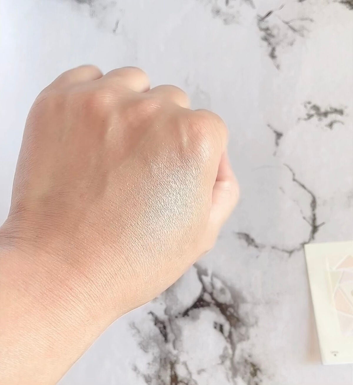 クレ・ド・ポー ボーテ レオスールデクラ/クレ・ド・ポー ボーテ/パウダーハイライトを使ったクチコミ(3枚目)