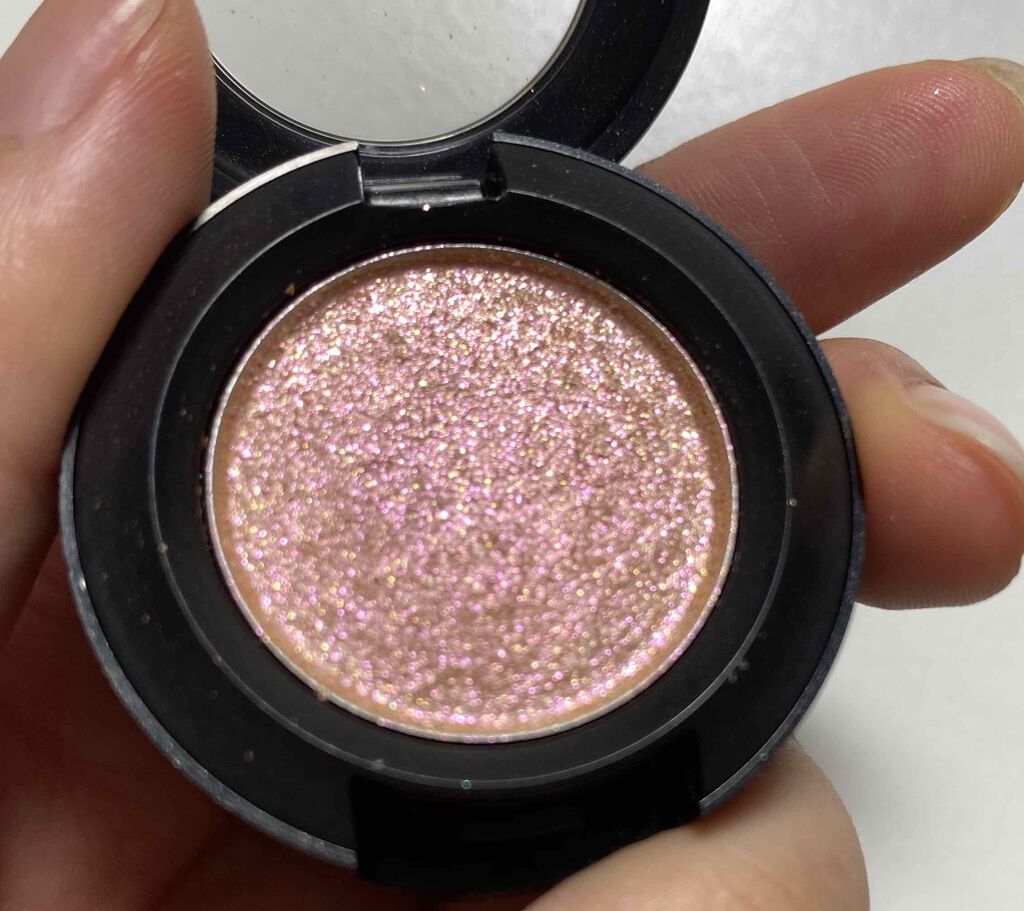 ダズルシャドウ/M・A・C/単色アイシャドウを使ったクチコミ(2枚目)