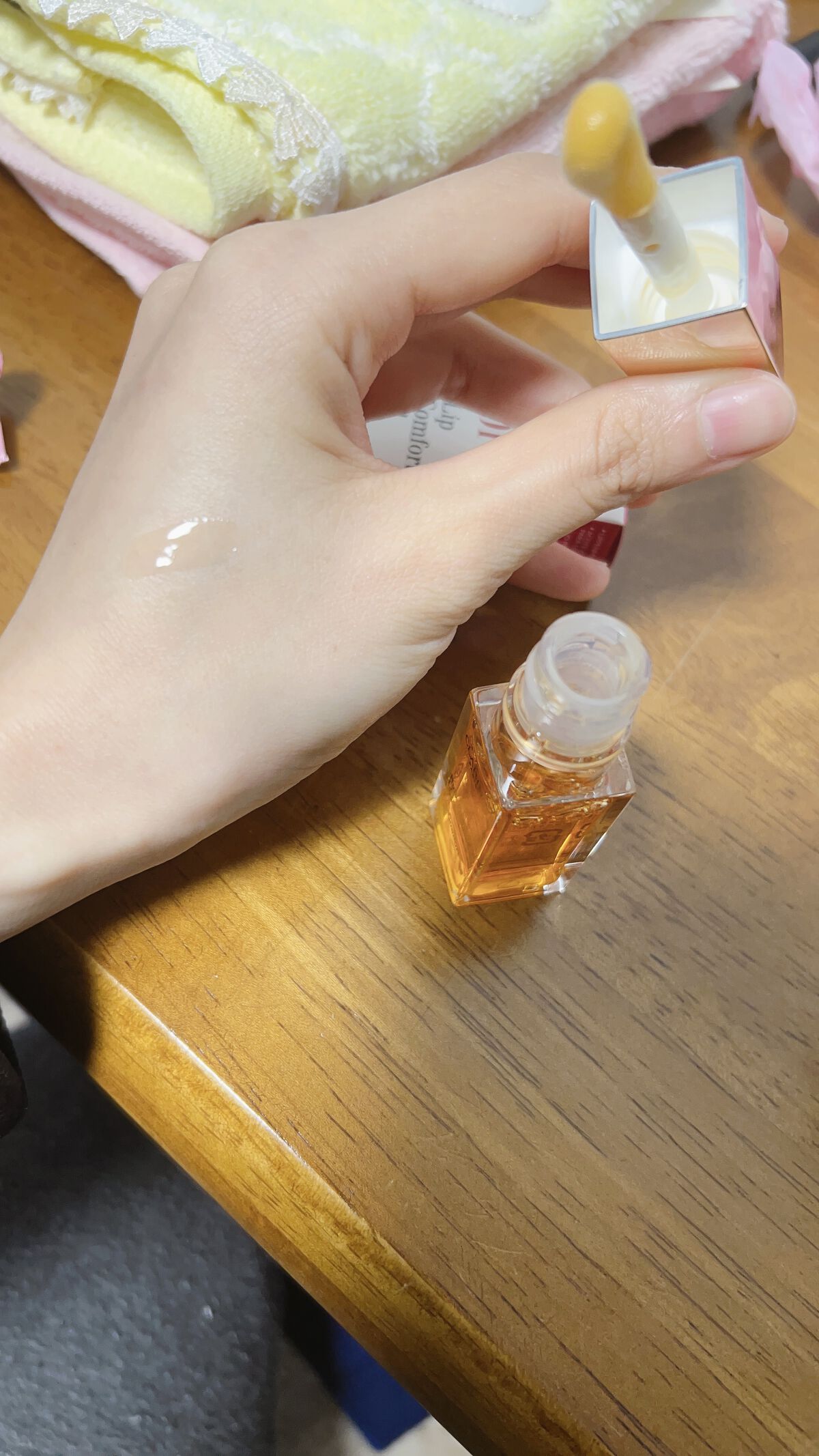 コンフォート リップオイル  01 honey/CLARINS/リップグロスを使ったクチコミ（2枚目）