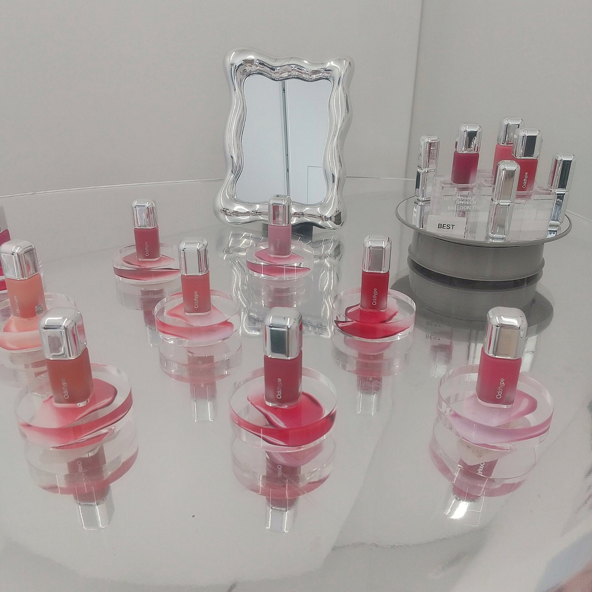 アンシーン ミラーティント/Oddtype/リップティントを使ったクチコミ（1枚目）