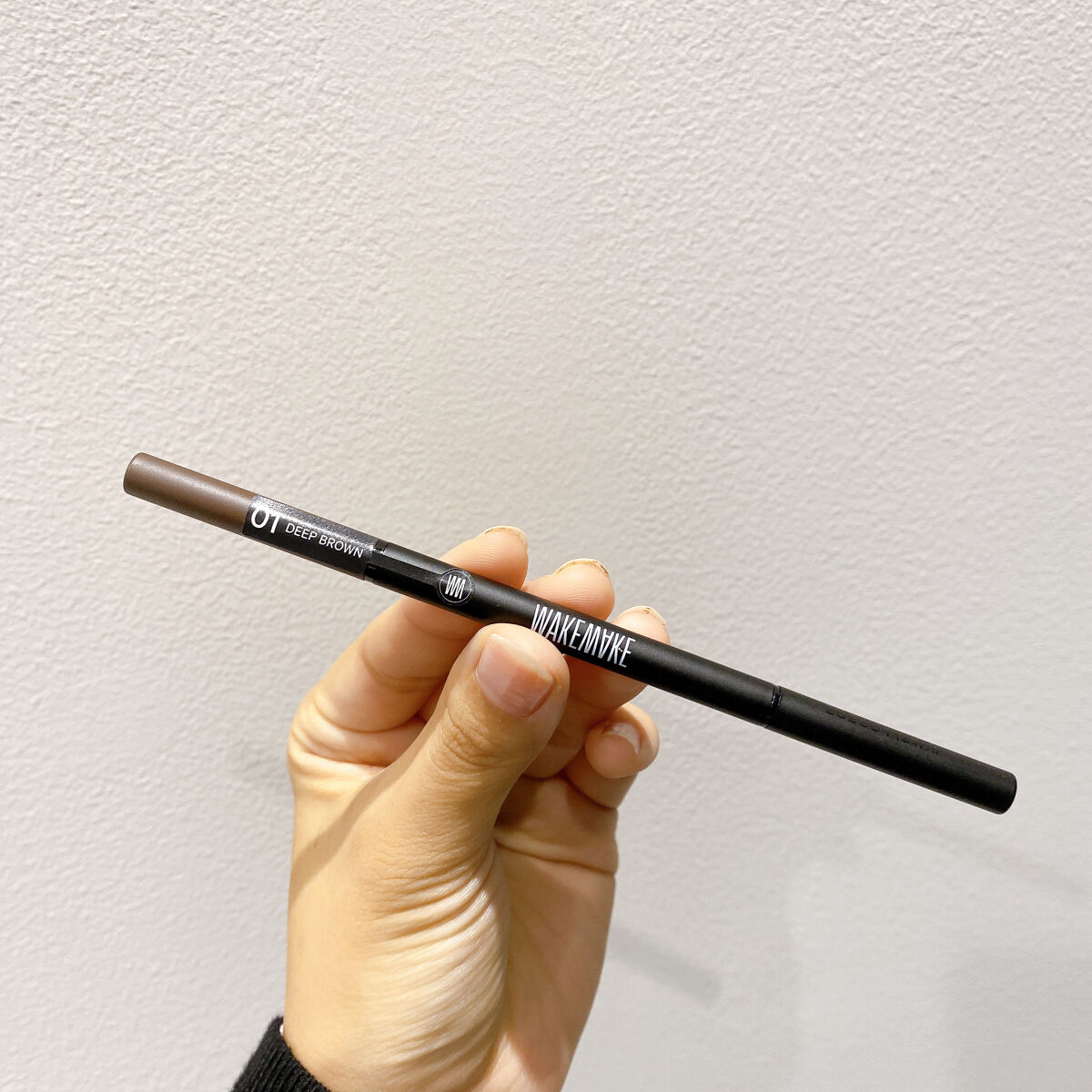 wakemake ナチュラルハードブロウペンシルのクチコミ「\WAKEMAKE DEFINING BROW LINER/

01 DEEP BROWN

.....」（3枚目）