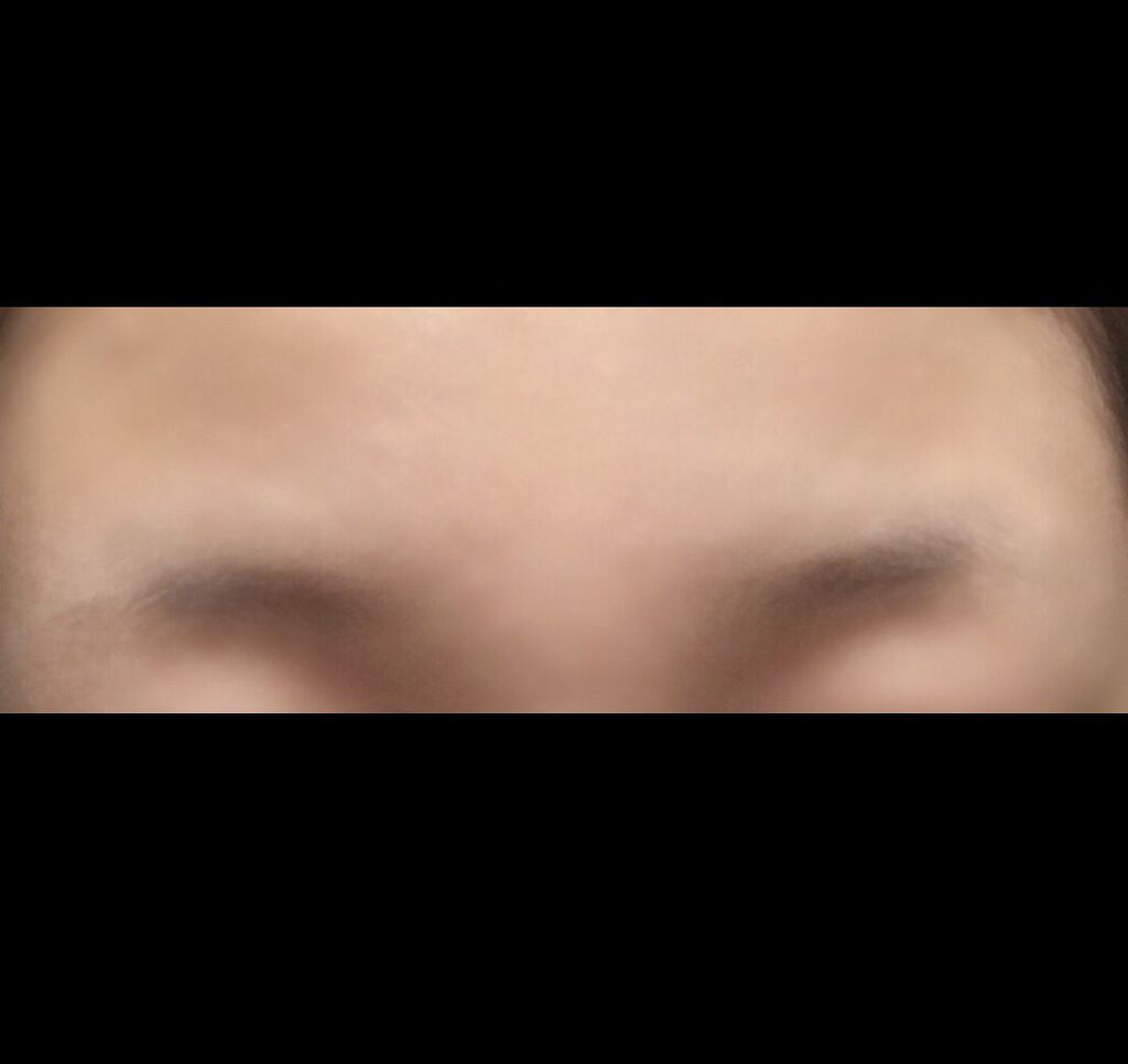 Liam on LIPS 「情報下さい🥵眉毛を自分で整えた結果失敗し、眉麻呂状態です💦早く..」(2枚目)