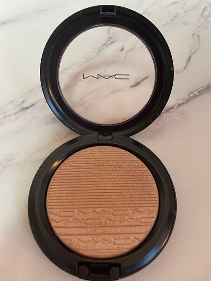 エクストラ ディメンション スキンフィニッシュ/M・A・C/プレストパウダーを使ったクチコミ(2枚目)