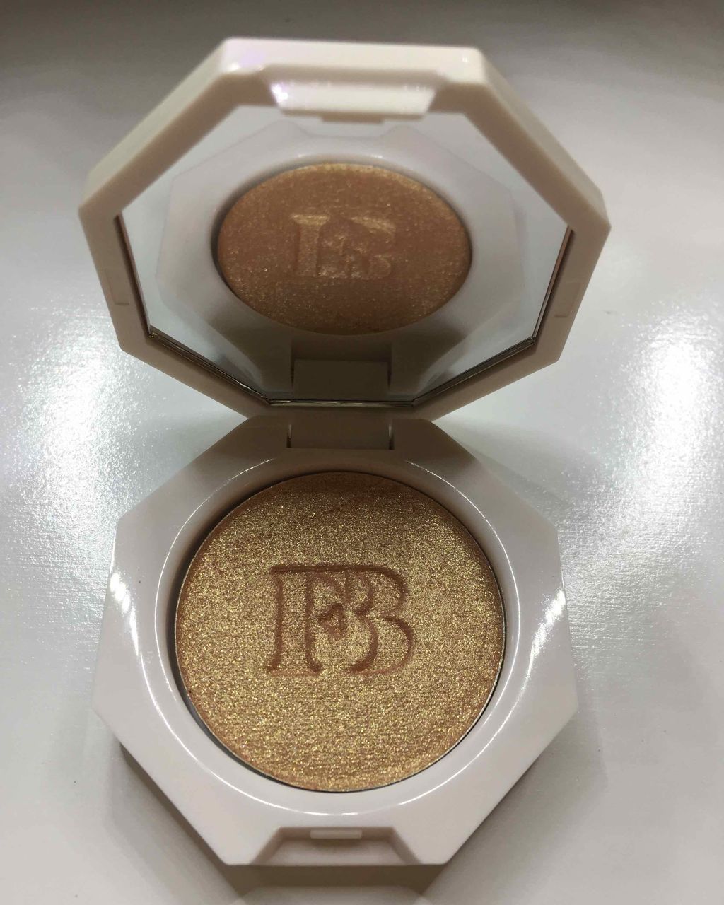 KILLAWATT FREESTYLE HIGHLIGHTER DUO/FENTY BEAUTY BY RIHANNA/パウダーハイライトを使ったクチコミ（1枚目）