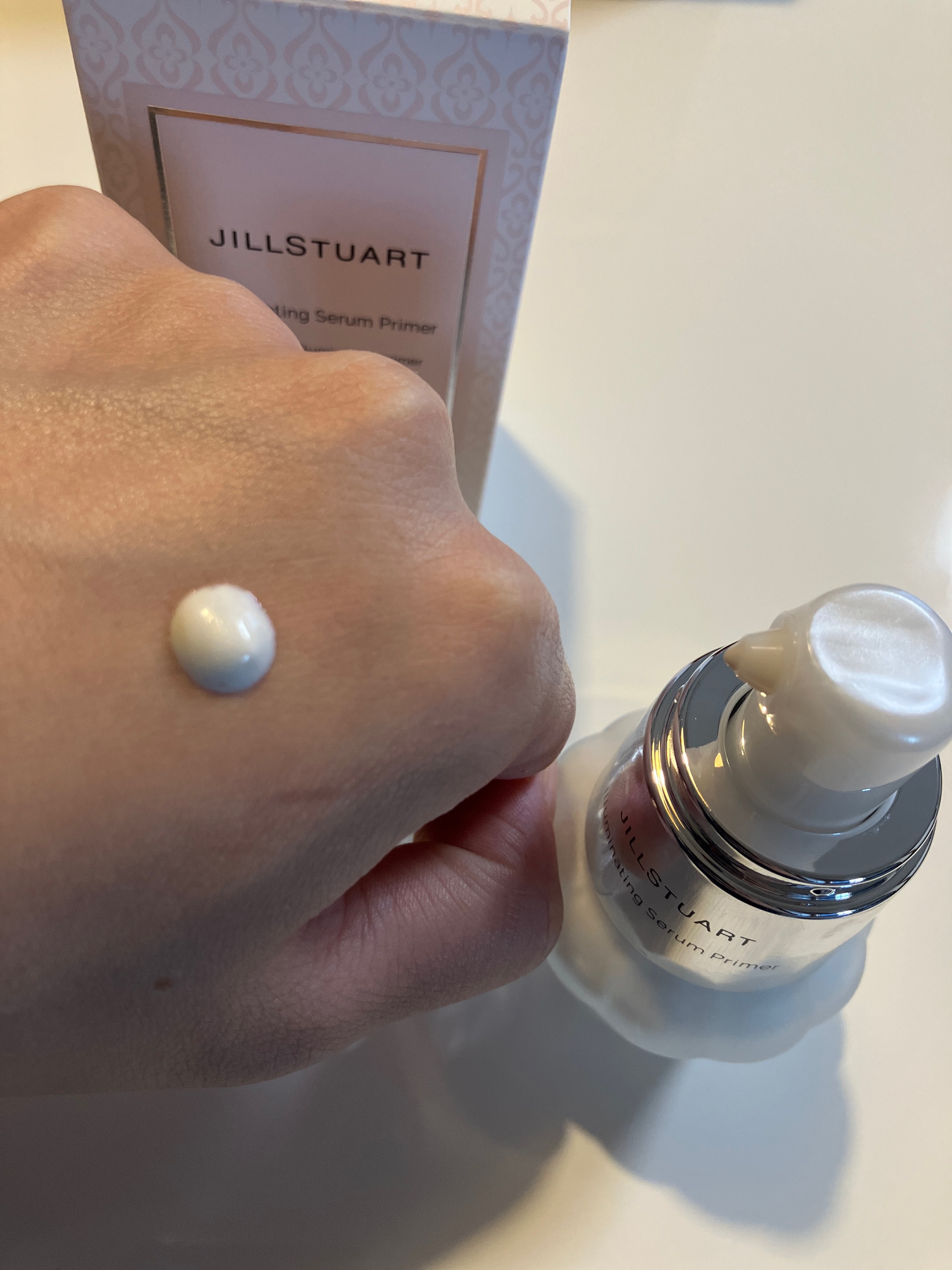 ジルスチュアート　イルミネイティング セラムプライマー 01 crystal diamond/JILL STUART/化粧下地を使ったクチコミ（3枚目）