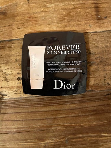 【旧】ディオールスキン フォーエヴァー スキン ヴェール/Dior/化粧下地を使ったクチコミ（1枚目）