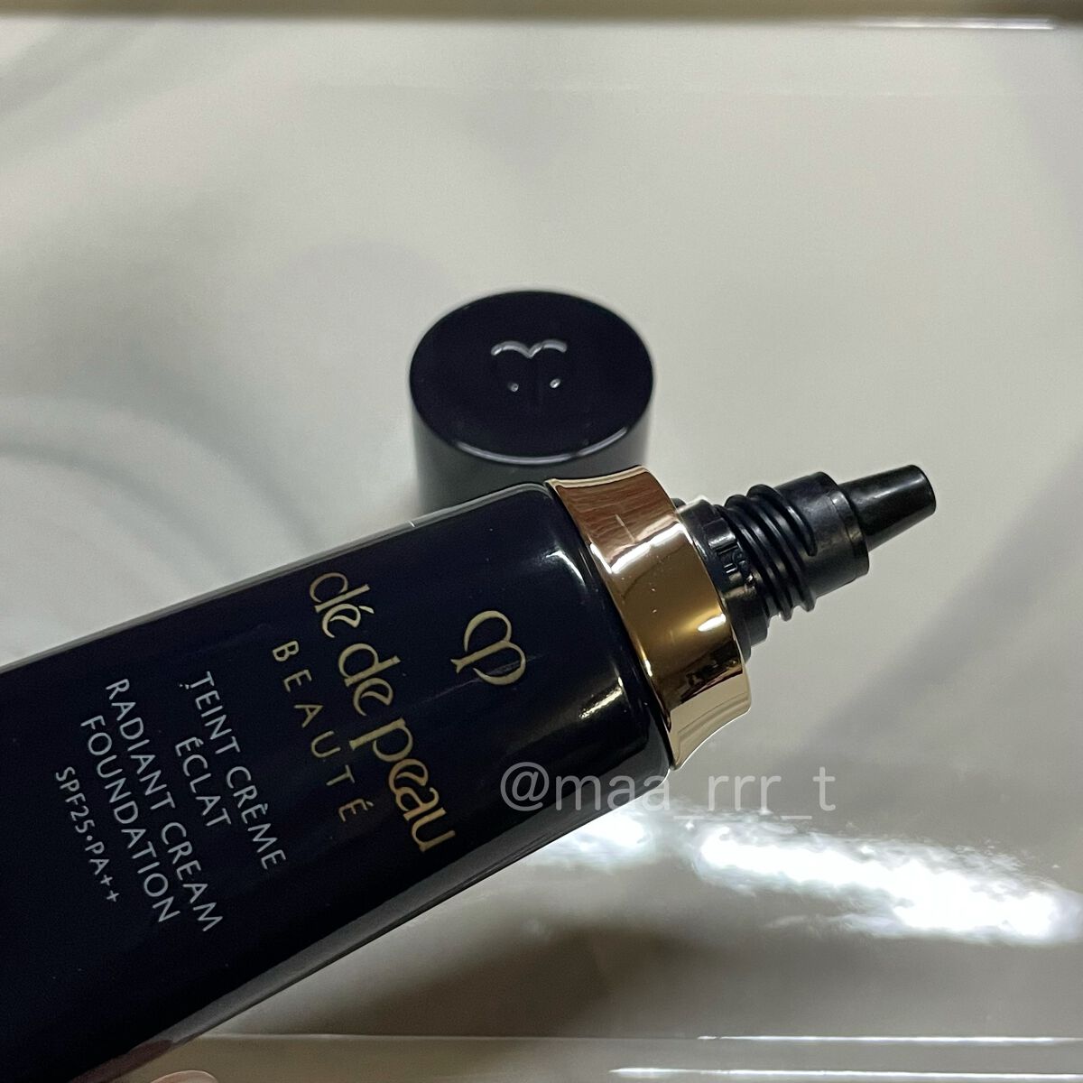 クレ・ド・ポー ボーテ タンクレームエクラn/クレ・ド・ポー ボーテ/クリーム・エマルジョンファンデーションを使ったクチコミ(2枚目)