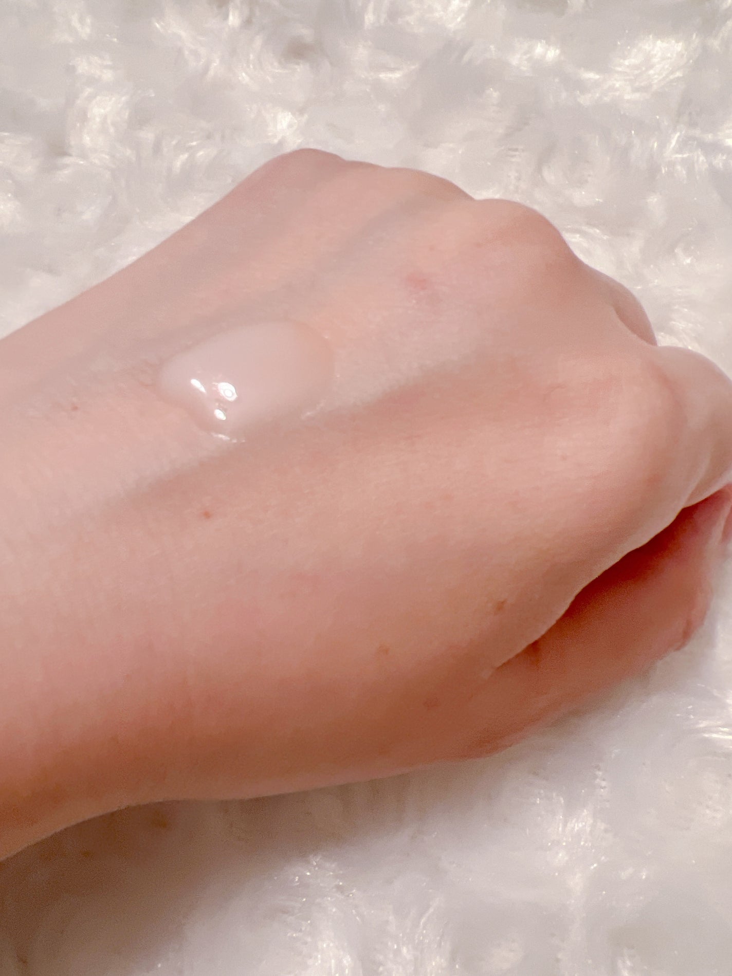 ヴィーガンブラックベリー コンプレックスクリームエッセンス/MARY&MAY/化粧水を使ったクチコミ(3枚目)