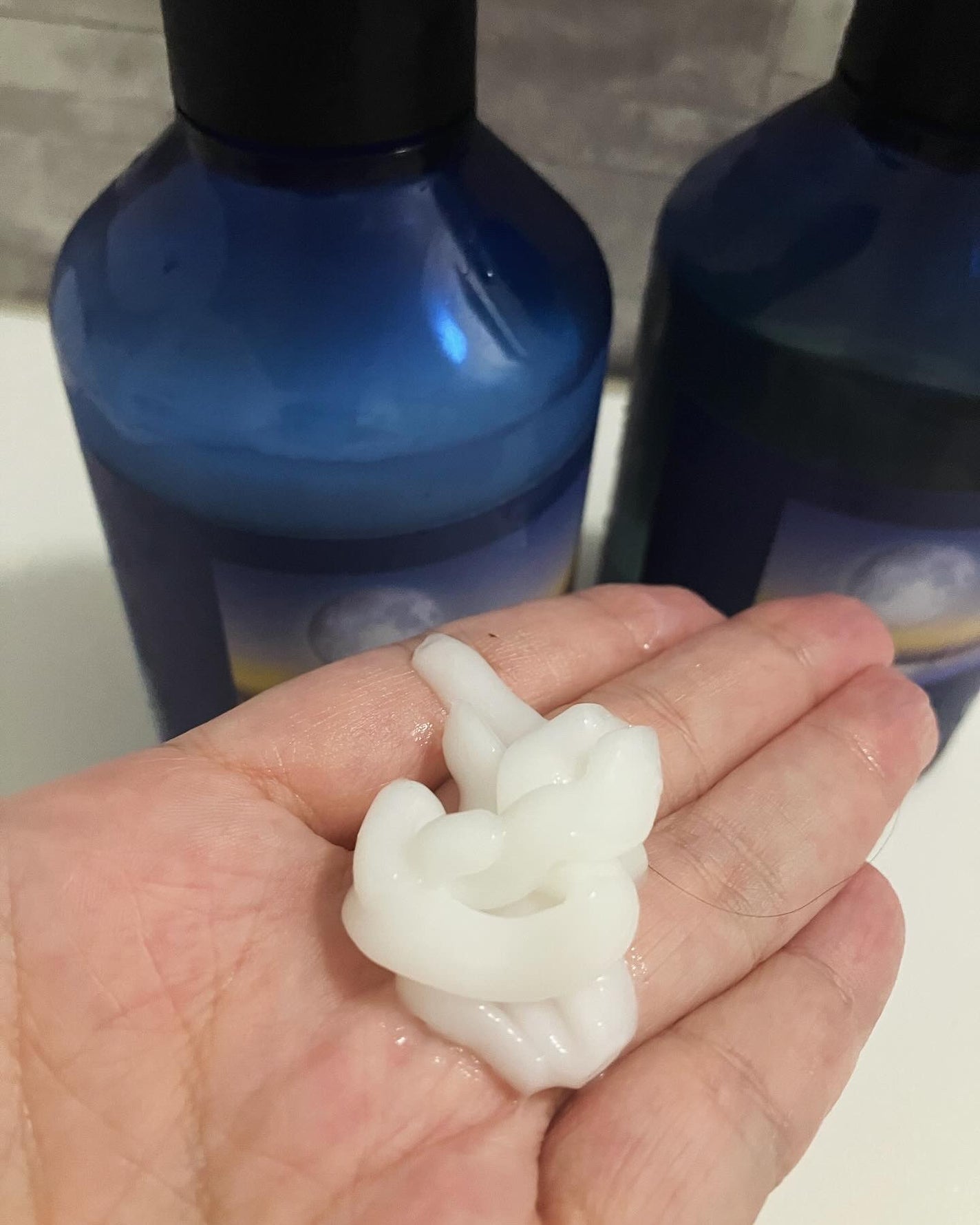 キラリ  フォロバします✨ on LIPS 「リアスナイトモイスチャーシャンプー&トリートメントのご紹介です..」(3枚目)