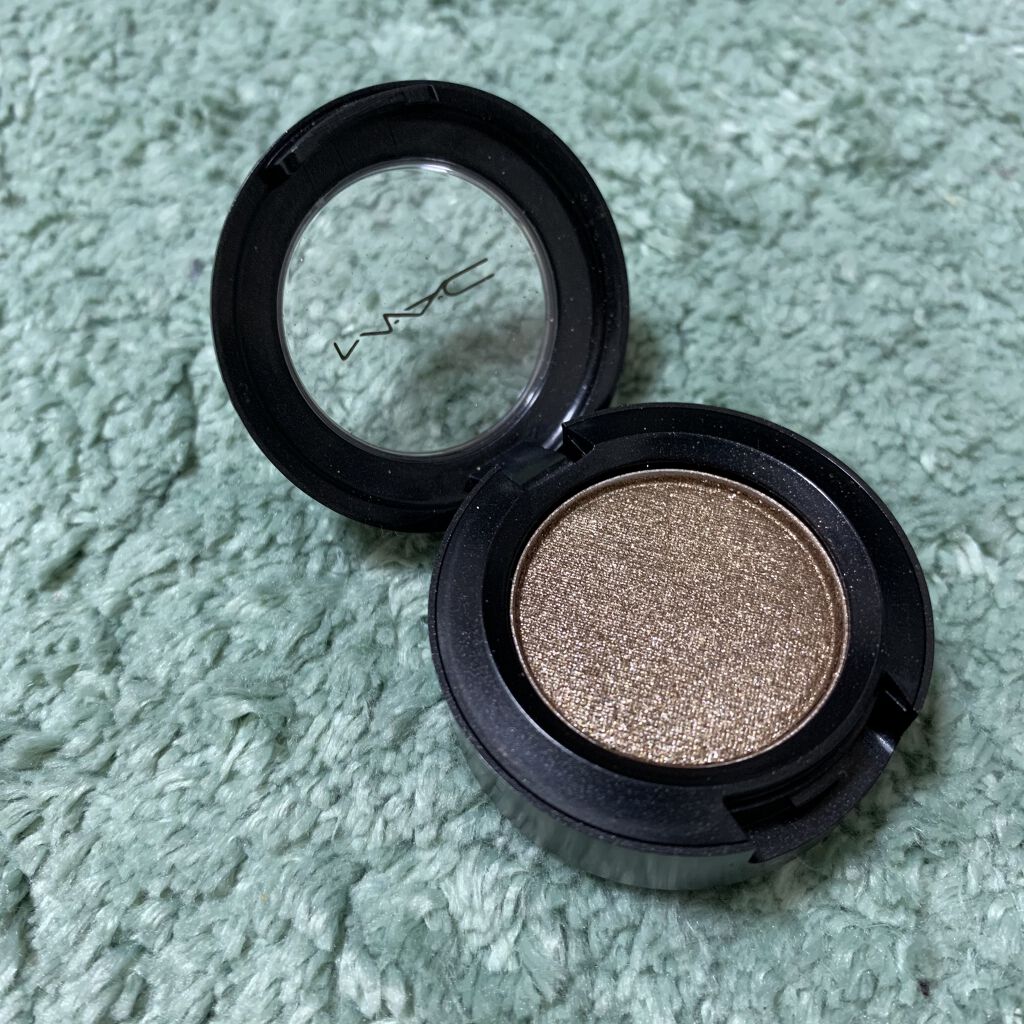 スモール アイシャドウ テンプティング/M・A・C/単色アイシャドウを使ったクチコミ（2枚目）