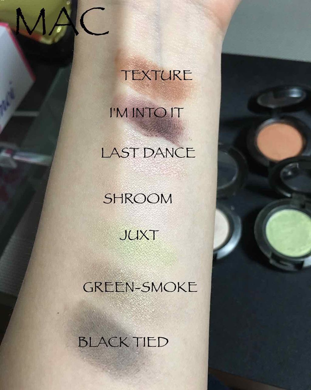 スモール アイシャドウ/M・A・C/単色アイシャドウを使ったクチコミ（2枚目）