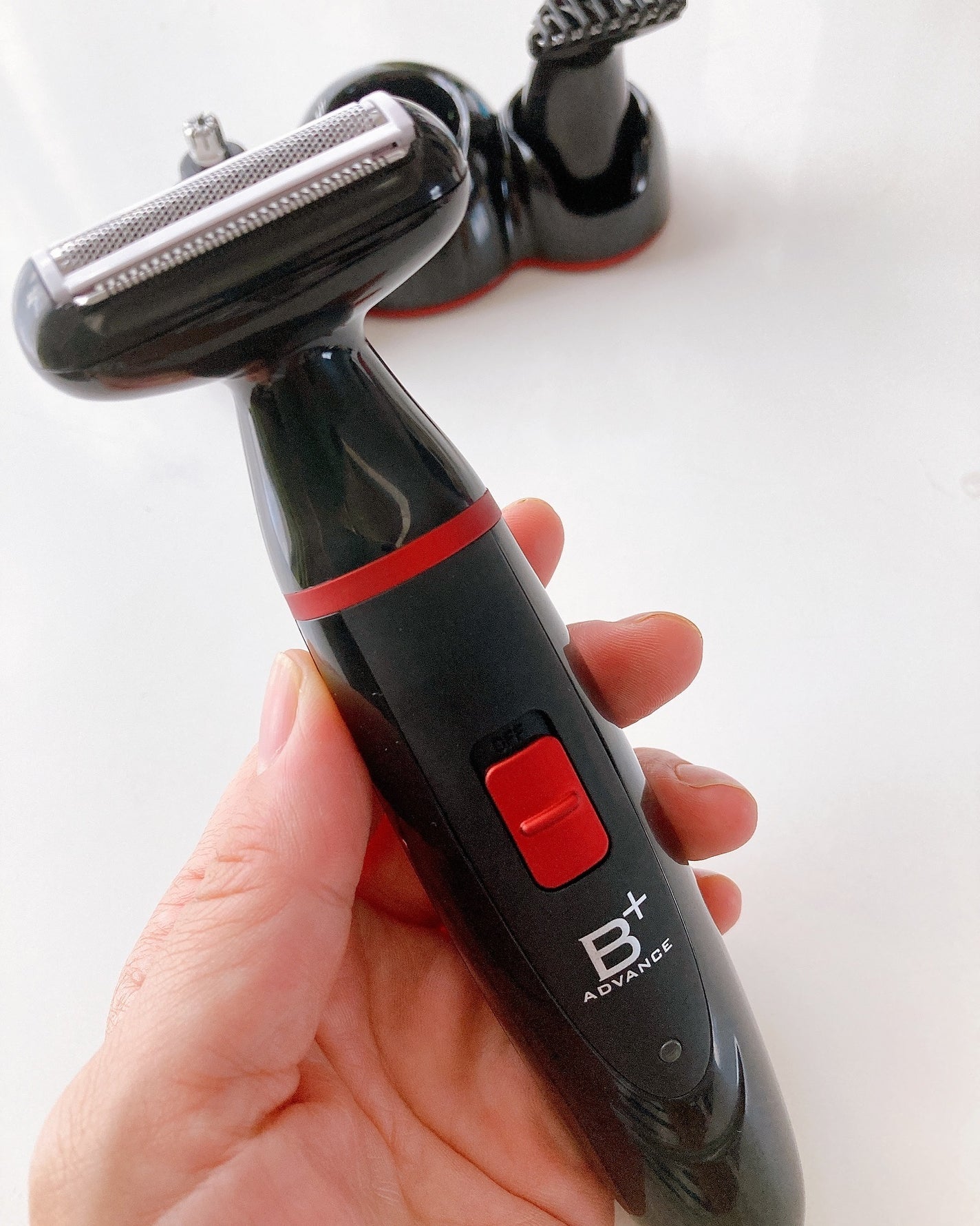 ひだまり@毎日投稿✨ on LIPS 「専用のコームをつけ.これ1台で全身ムダ毛ケア!メンズ用だけ..」(3枚目)