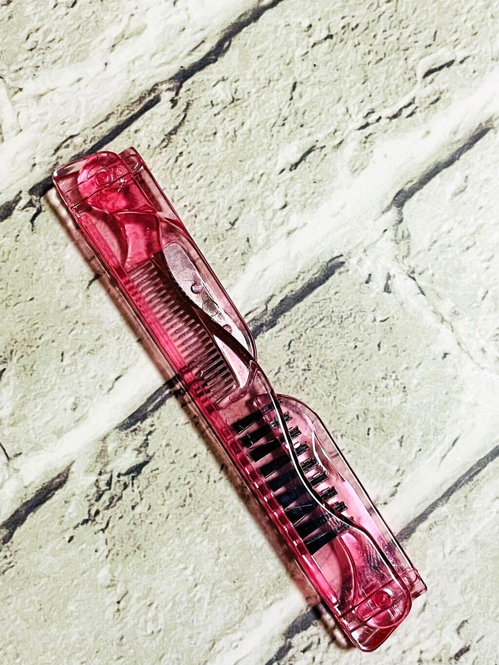 ひろろん on LIPS 「DAISOアイブロウ&マスカラコームマスカラのダマ取りや眉のお..」(5枚目)