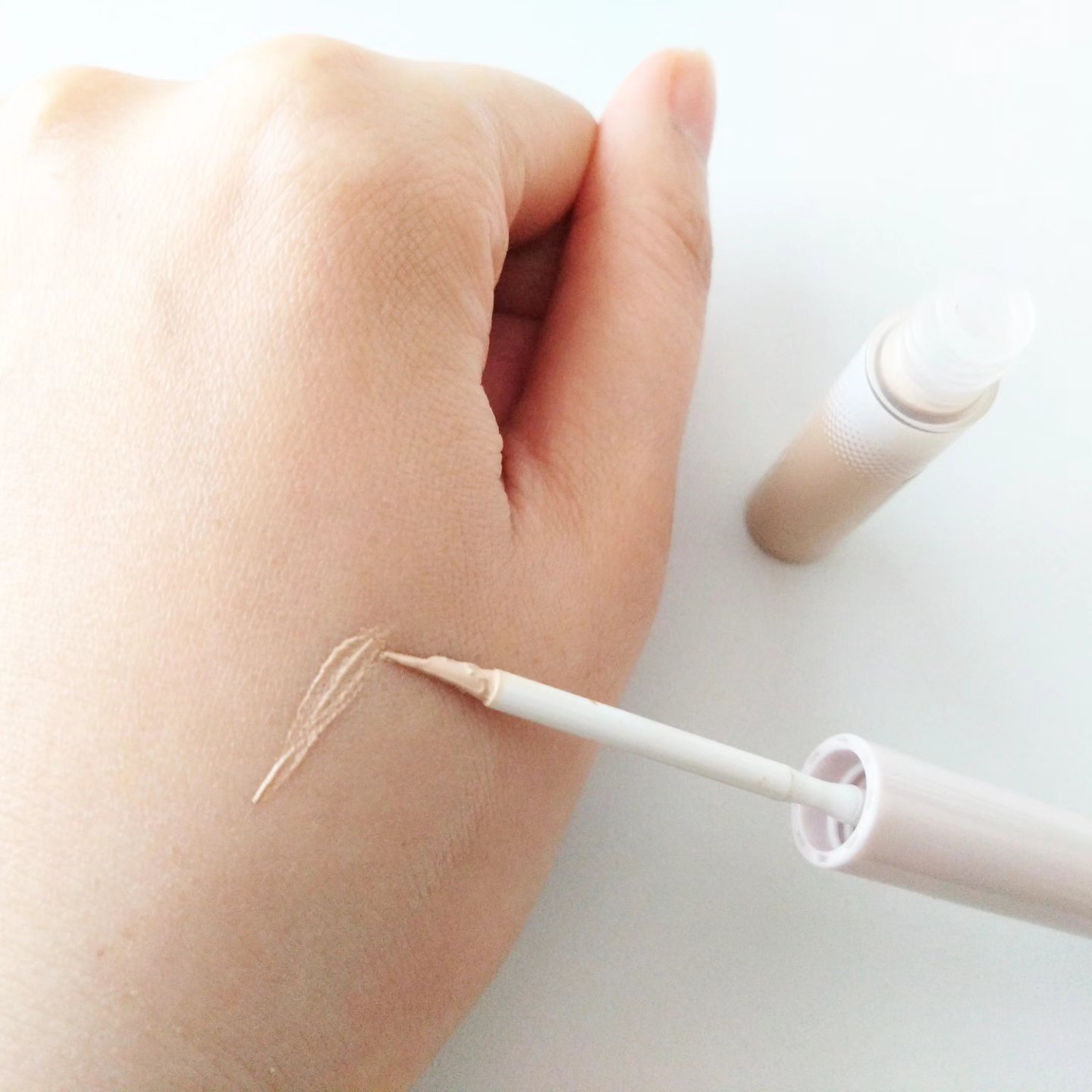 スキニー リキッドコンシーラー/KiSS/リキッドコンシーラーを使ったクチコミ（3枚目）